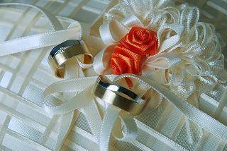 gold-wedding-rings-1434866_960_720.jpg