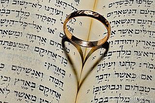 ring-bible-9350975.jpg